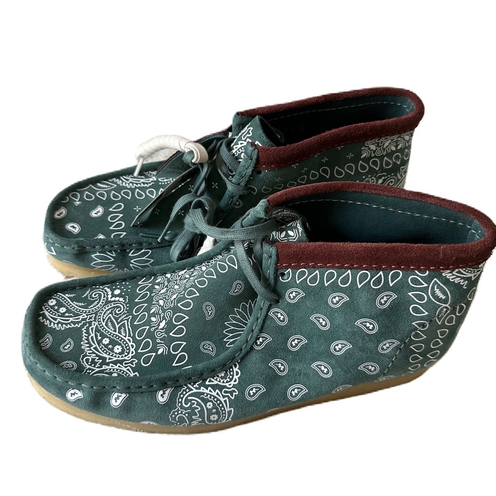 - Clarks Wallabee Boot - Navy Velvet